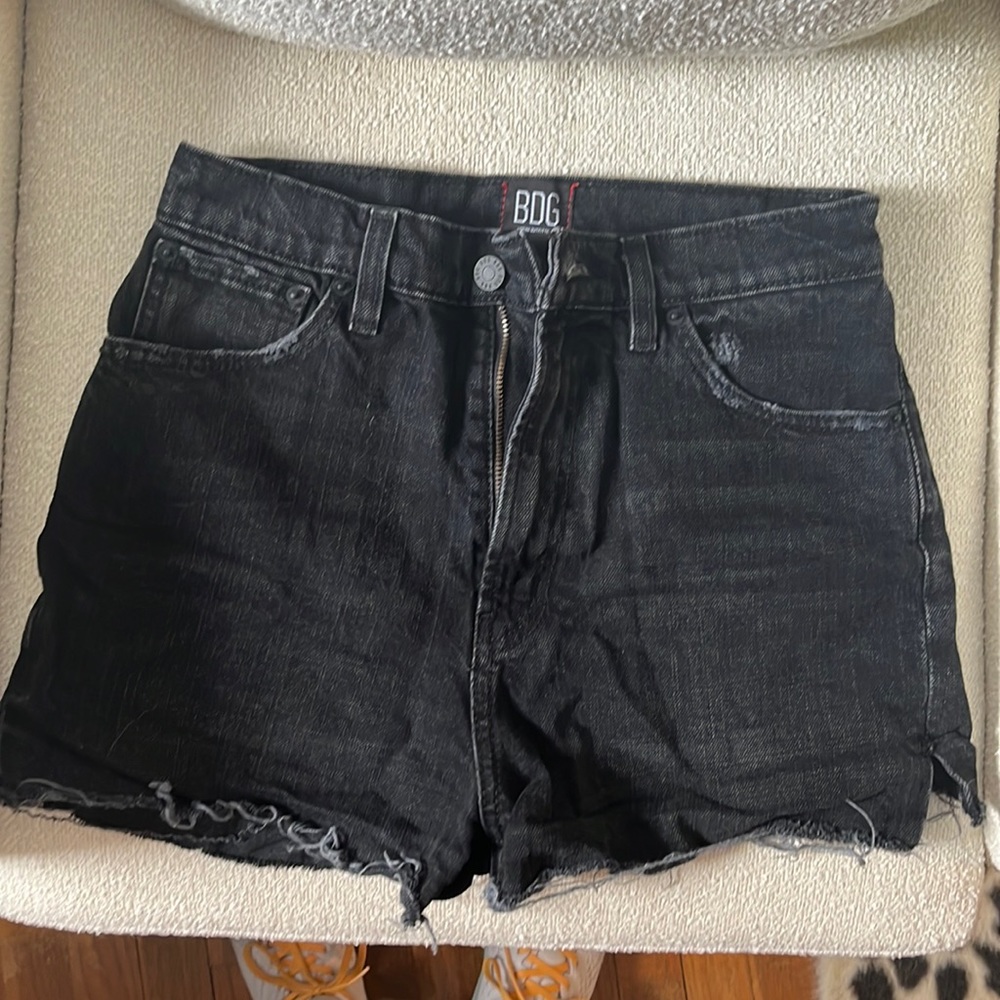 BDG Girlfriend Jean Short